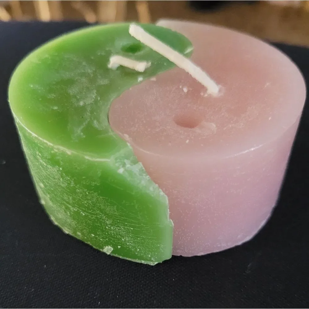 Handmade Ying Yang 2piece candles